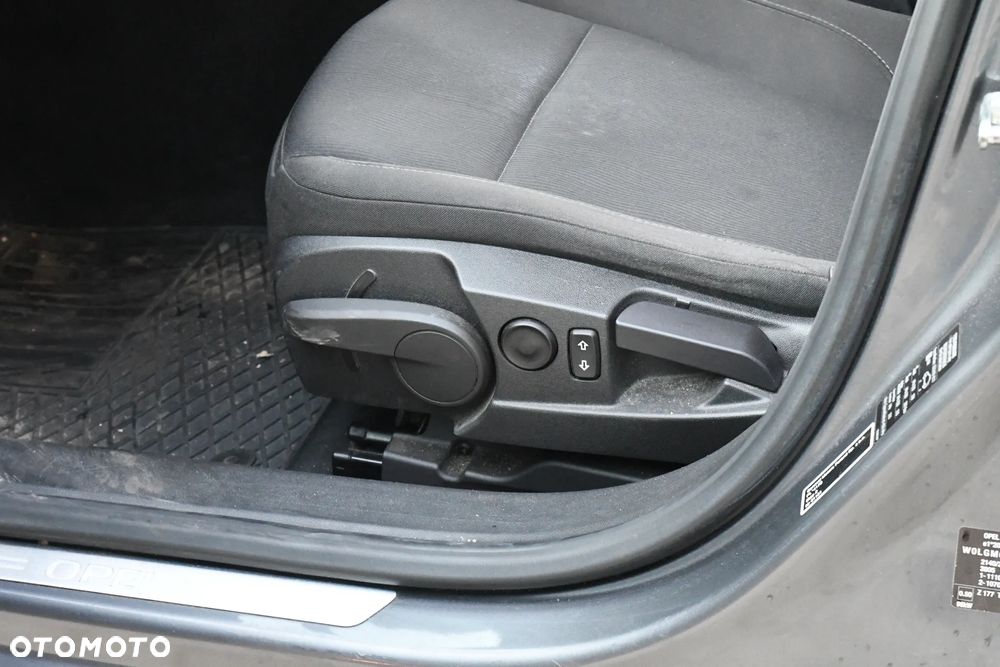 Opel Insignia 2.0 CDTI - 7
