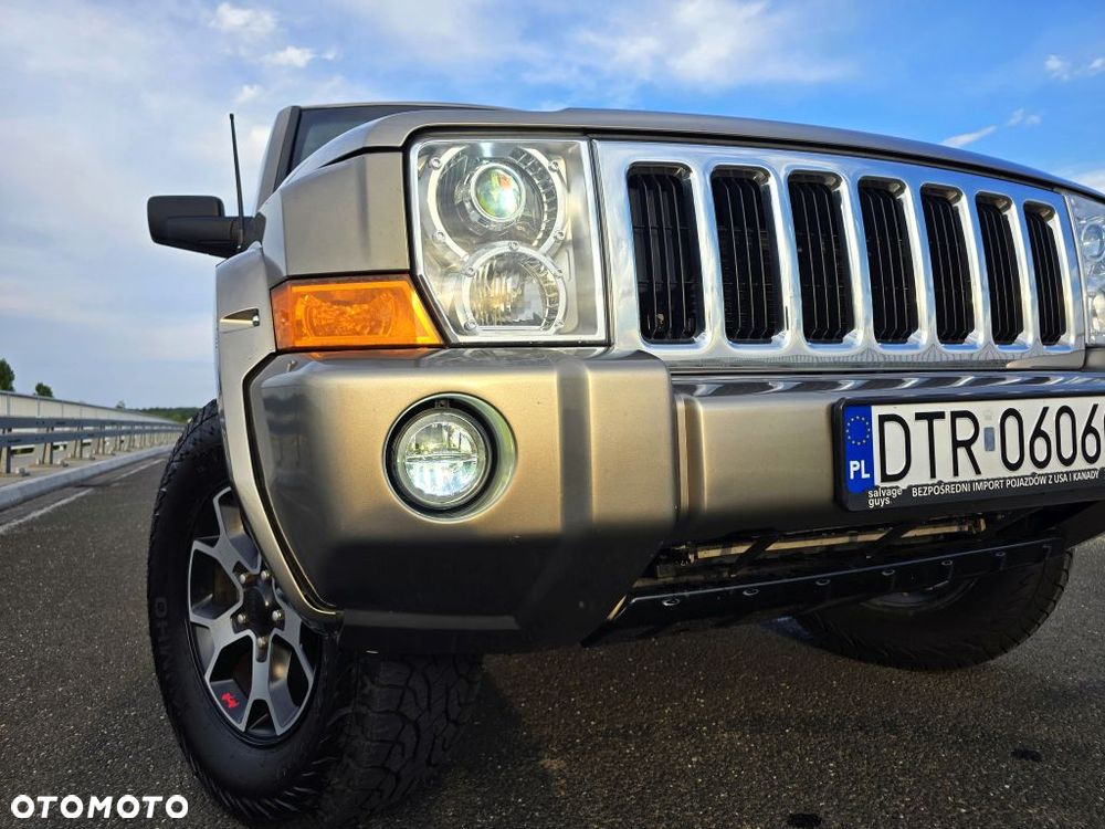 Jeep Commander 5.7 V8 HEMI Automatik Limited - 35