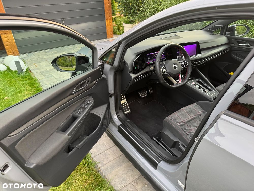 Volkswagen Golf - 12