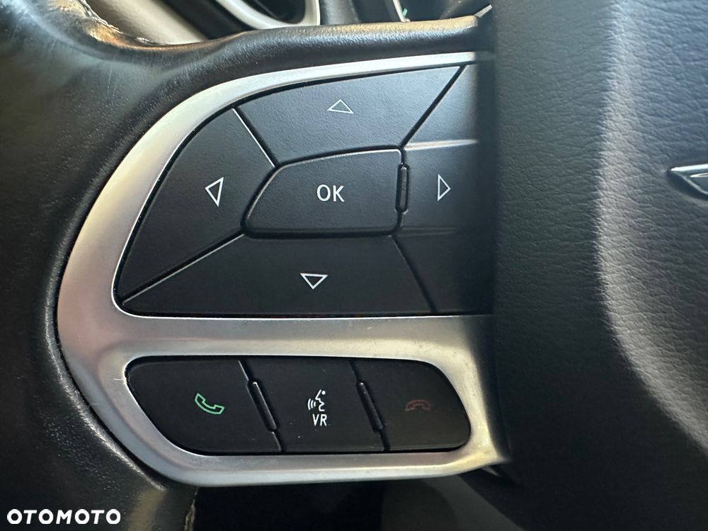 Chrysler Pacifica - 25