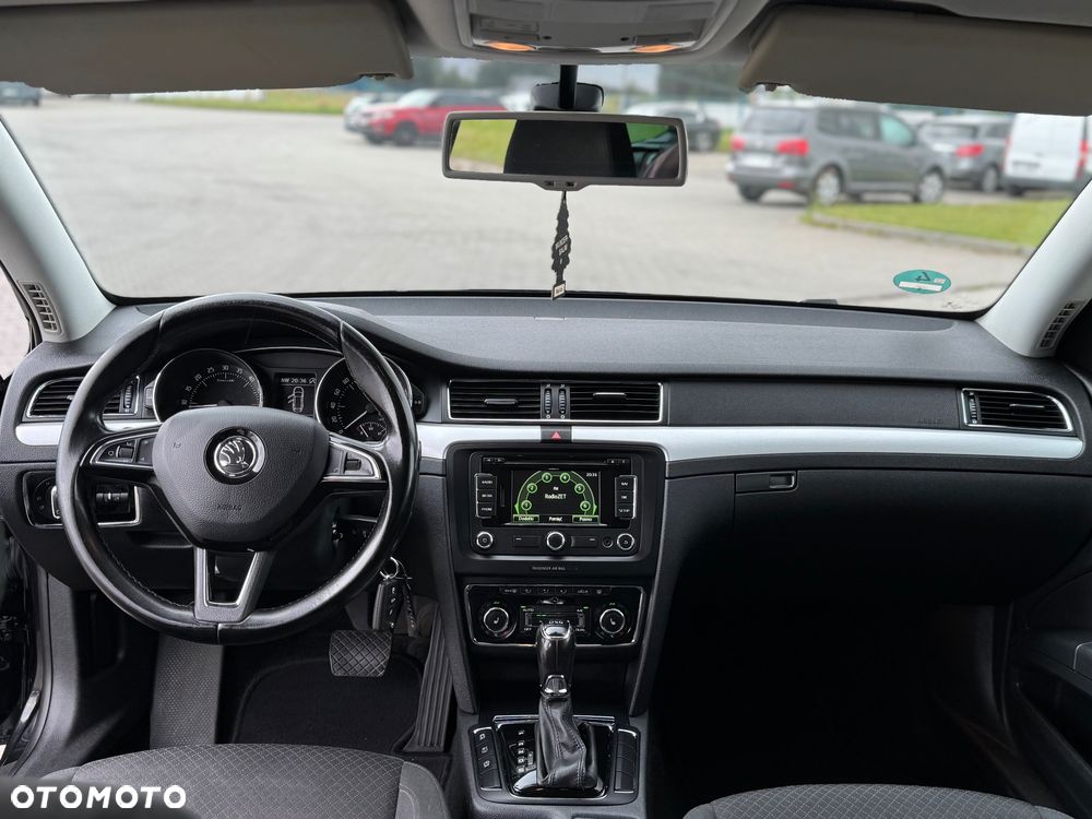 Skoda Superb 2.0 TDI Elegance DSG - 10