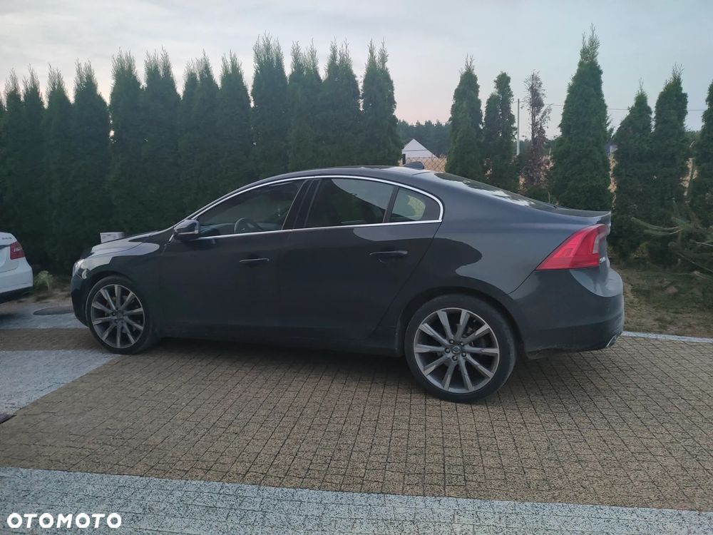 Volvo S60 - 3