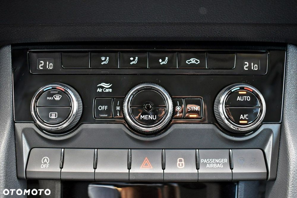 Skoda Karoq 1.5 TSI ACT Selection DSG - 24