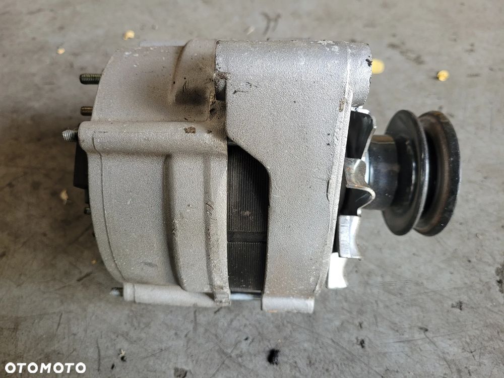 Alternator Volkswagen passat B3 (1991r.) - 2