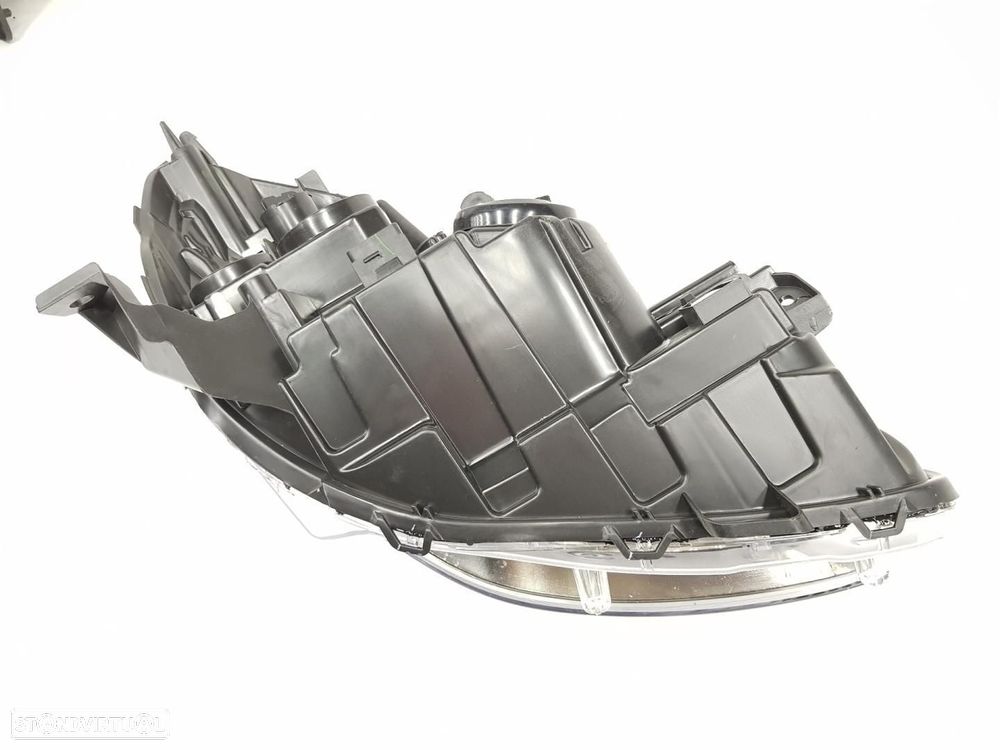 FAROL ESQUERDO RENAULT CLIO III - 4