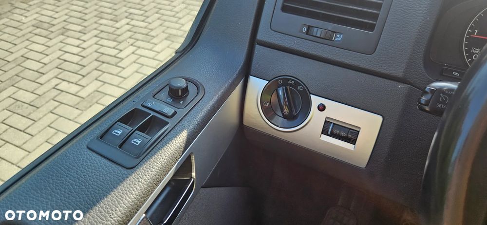 Volkswagen Multivan - 27