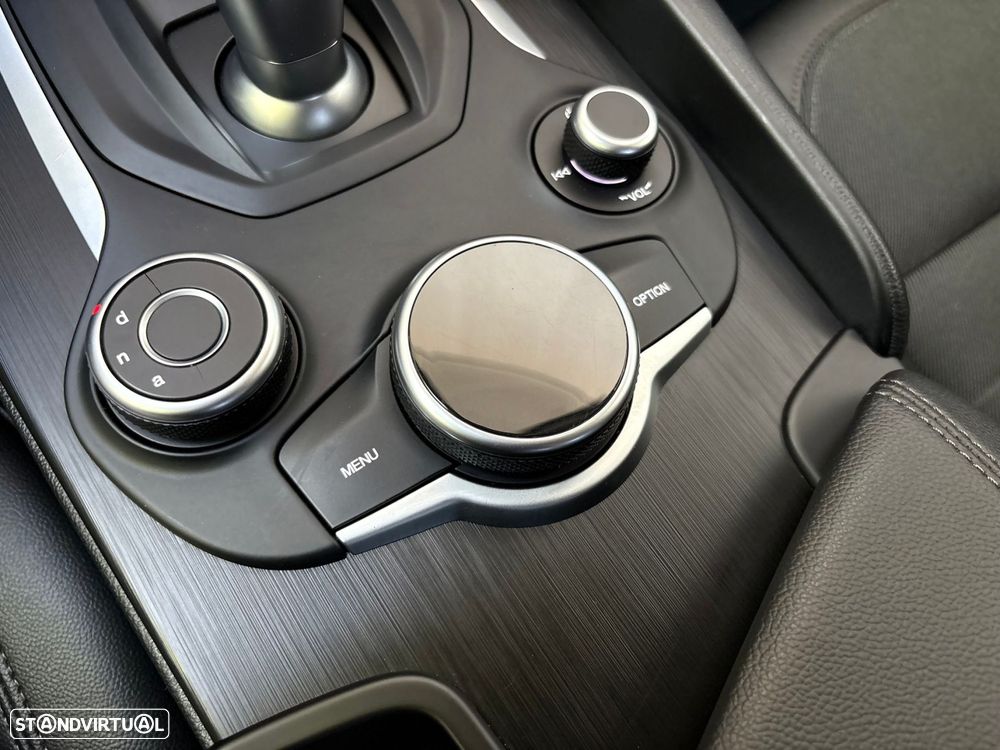 Alfa Romeo Giulia 2.2 D Super AT8 - 53