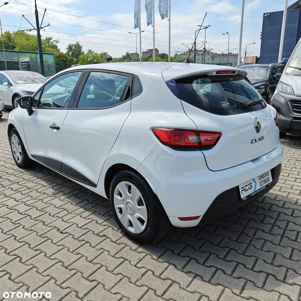 Renault Clio 1.5 dCi Authentique - 4