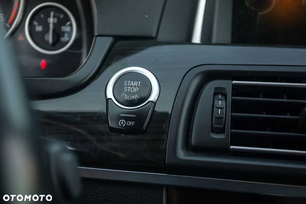 BMW Seria 5 530d Luxury Line - 34