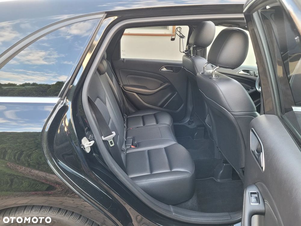 Mercedes-Benz Klasa B 180 CDI (BlueEFFICIENCY) 7G-DCT - 19
