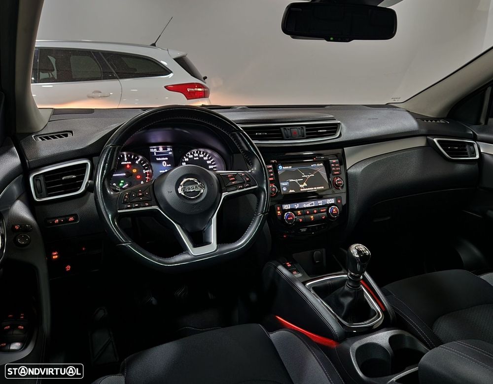 Nissan Qashqai 1.5 dCi N-Connecta - 12
