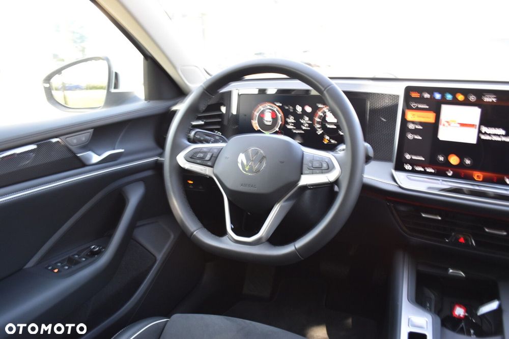 Volkswagen Passat - 10