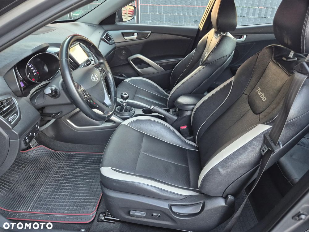 Hyundai Veloster - 8