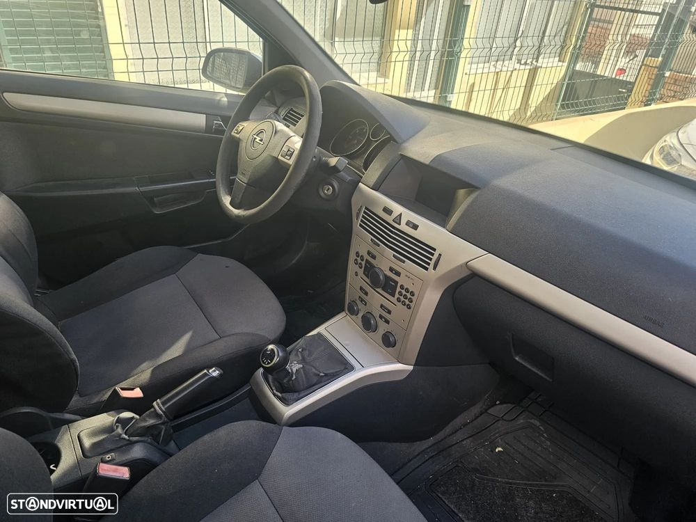 Opel Astra Caravan - 3