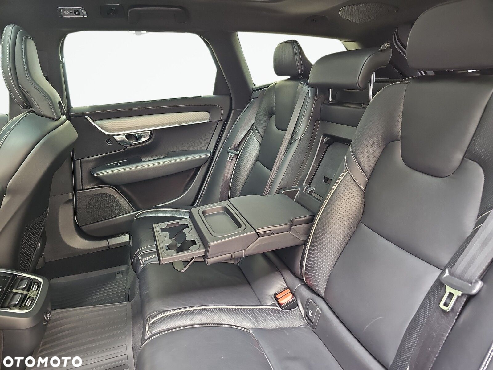 Volvo V90 - 24