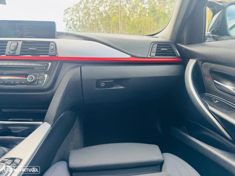 BMW 320 d Pack M - 36
