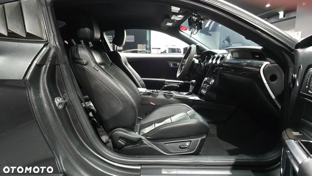 Ford Mustang - 12