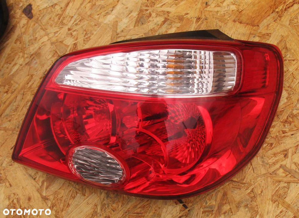 Mitsubishi Outlander I Lampa tył Lewa Prawa - 3