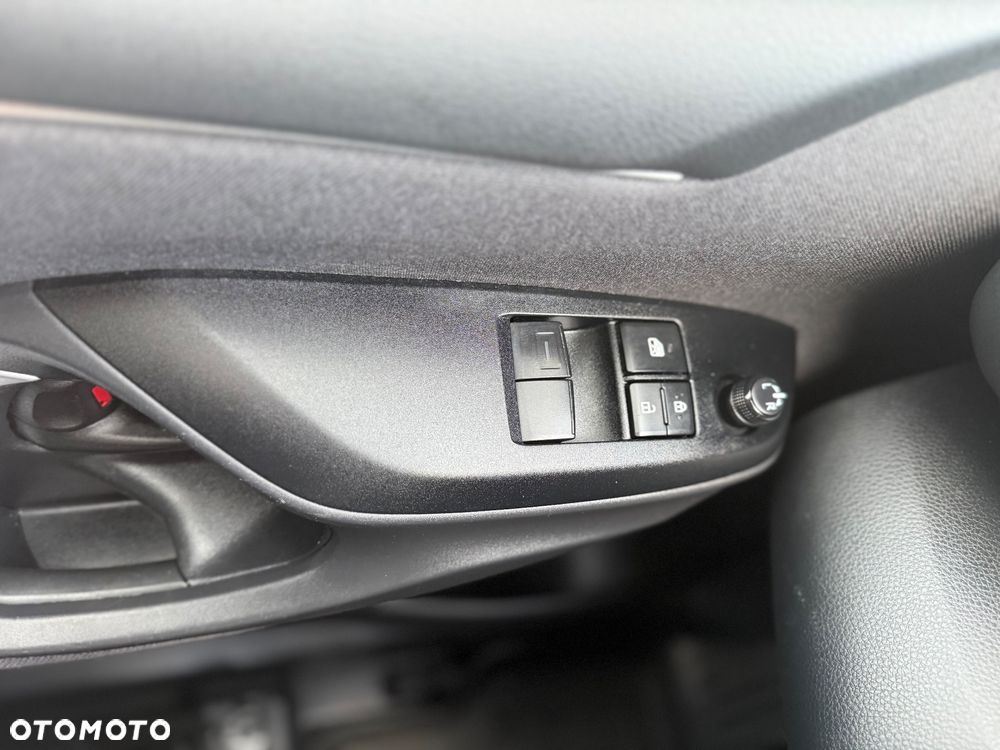 Toyota Yaris 1.5 Comfort - 24