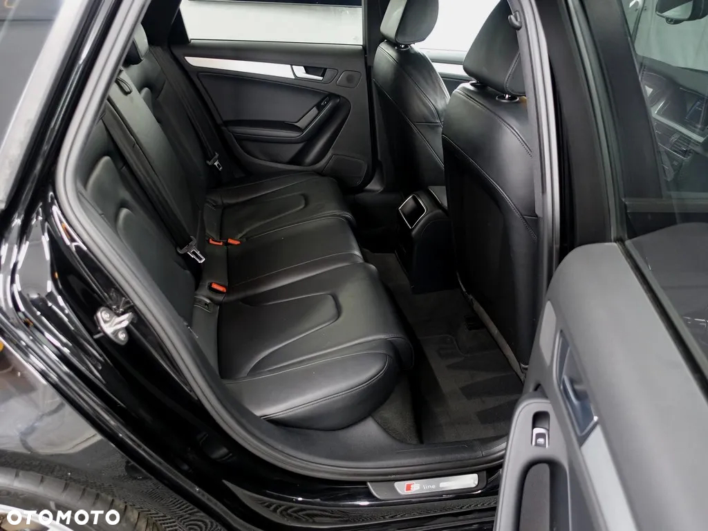 Audi A4 2.0 TDI DPF S line Sportpaket - 10