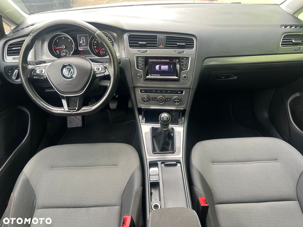 Volkswagen Golf - 9