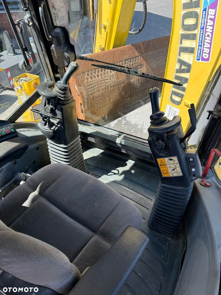 New Holland LB 115 B JCB 4 CX CASE - 26