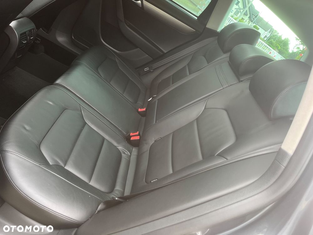 Volkswagen Passat - 15