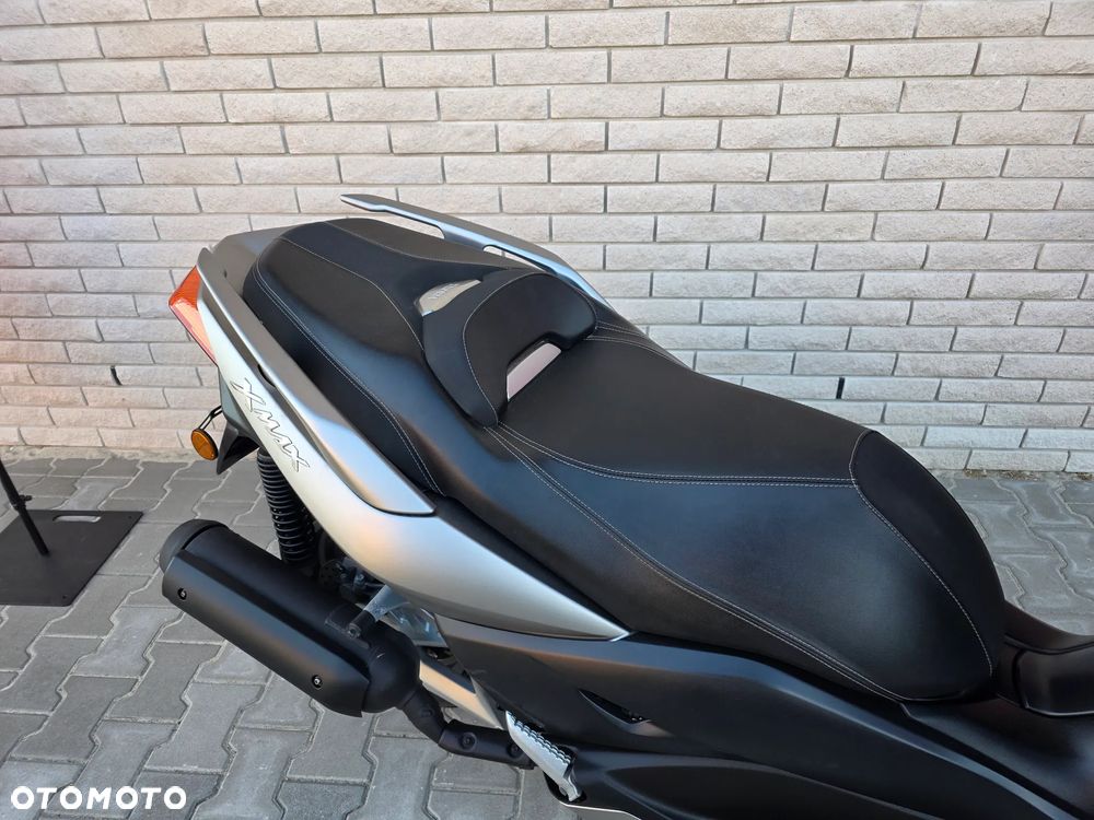Yamaha X-max - 12