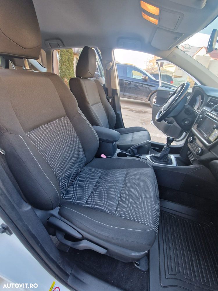 Toyota Auris 1.6 L Valvematic Luna - 7