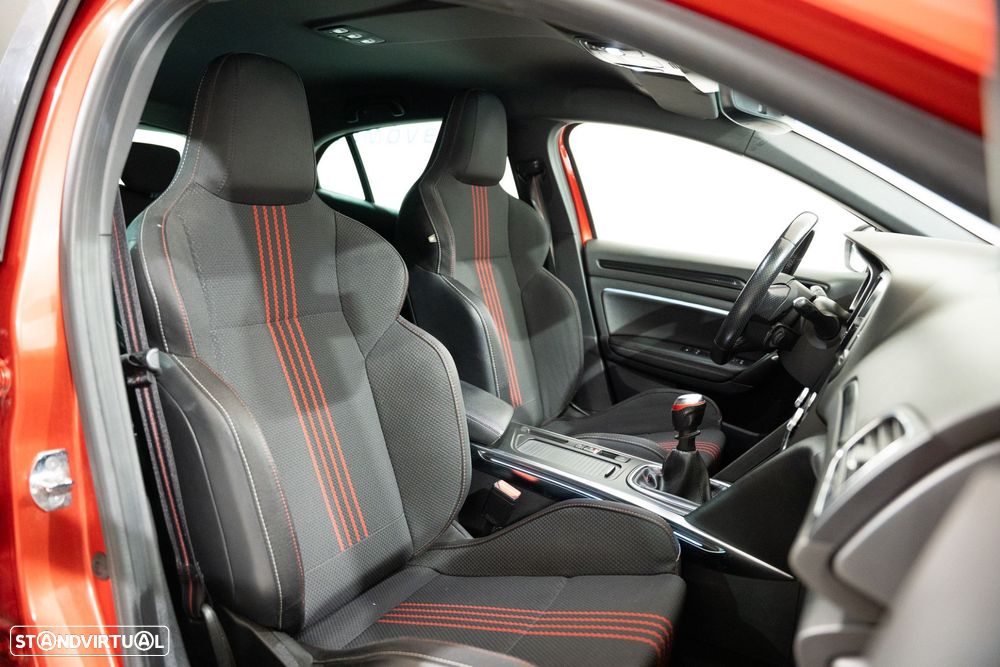 Renault Mégane 1.5 Blue dCi R.S. Line - 22