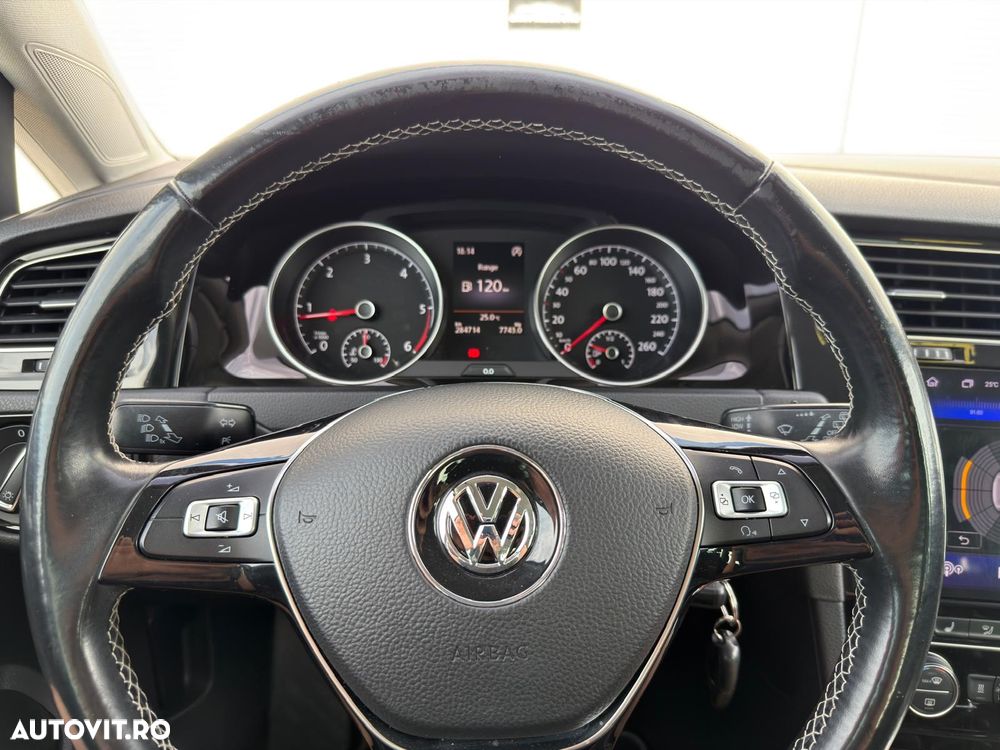 Volkswagen Golf 2.0 BlueTDI Cup - 9