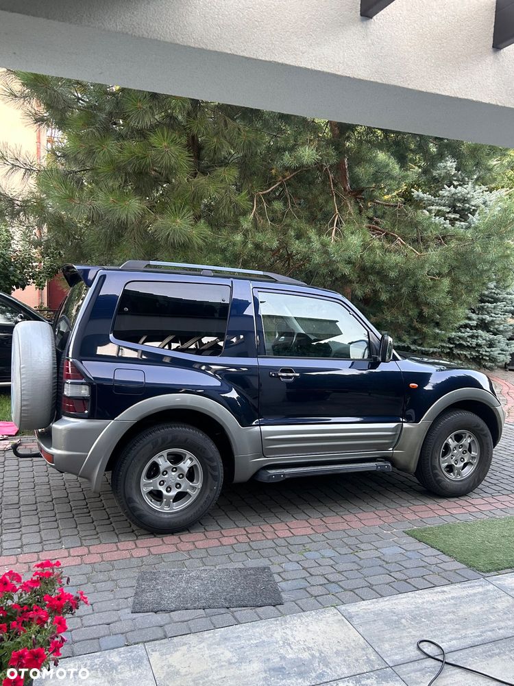 Mitsubishi Pajero - 3