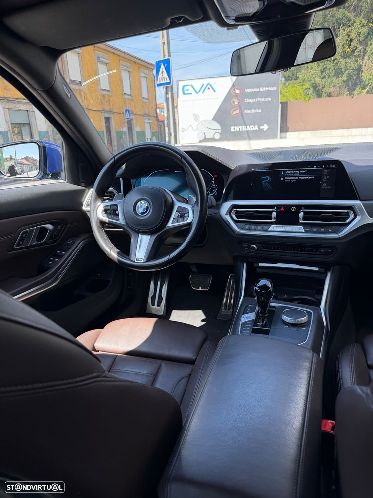 BMW 330 e Pack Desportivo M Auto - 11