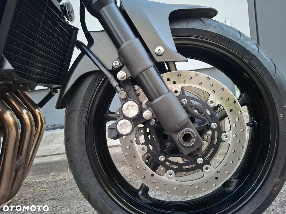Yamaha FZ6 - 8