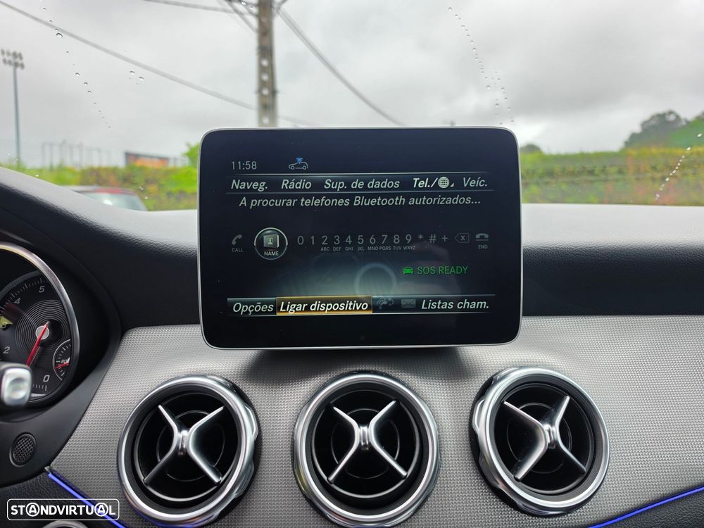 Mercedes-Benz GLA 200 Urban Aut. - 36