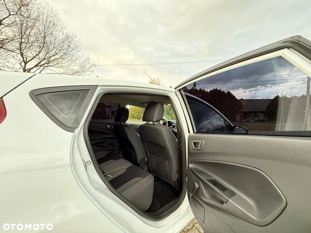 Ford Fiesta 1.5 TDCi SYNC Edition - 25