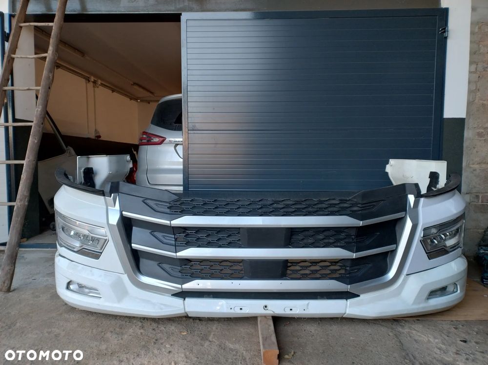 ZDERZAK DAF XF XG PLUS HALOGEN 2188911 2188912 2315062 21315061 - 2