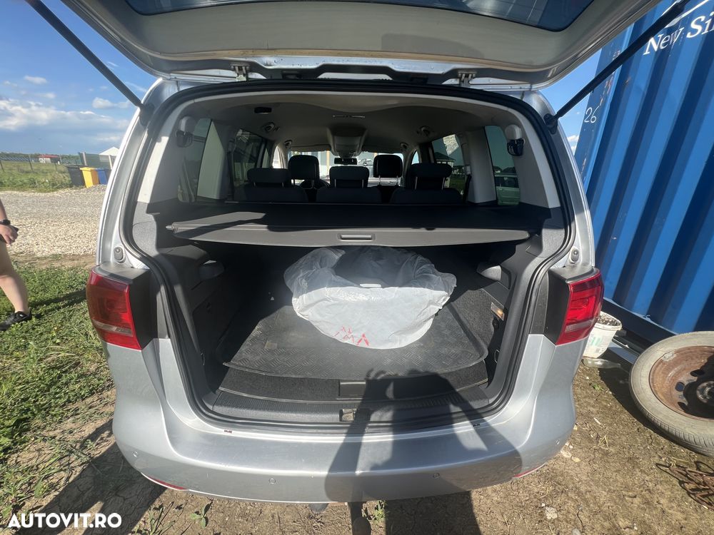 Volkswagen Touran 2.0 TDI DPF Trendline - 4