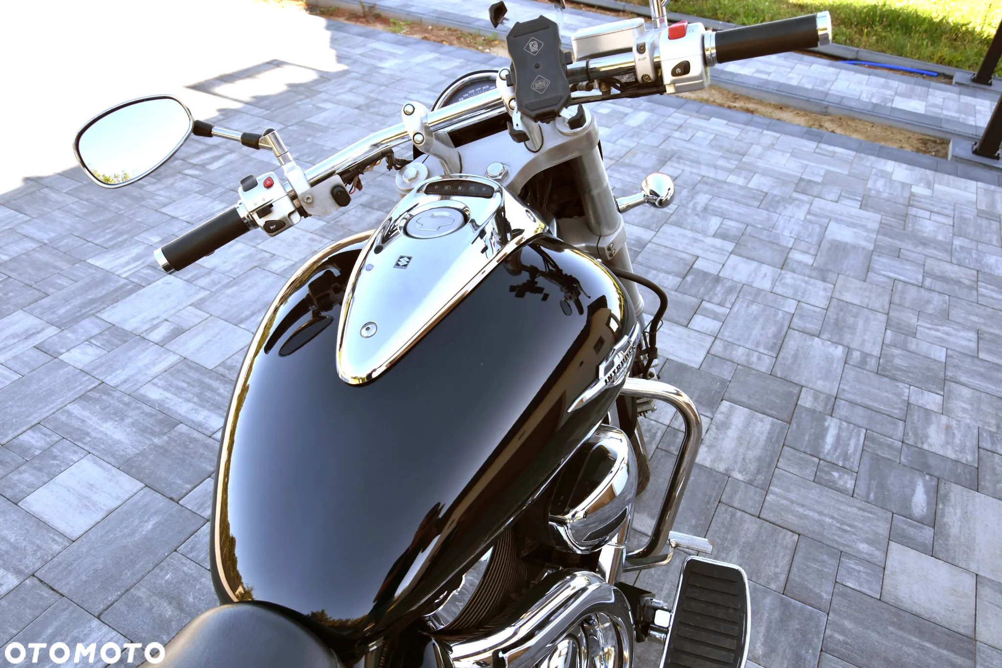 Suzuki Intruder - 15