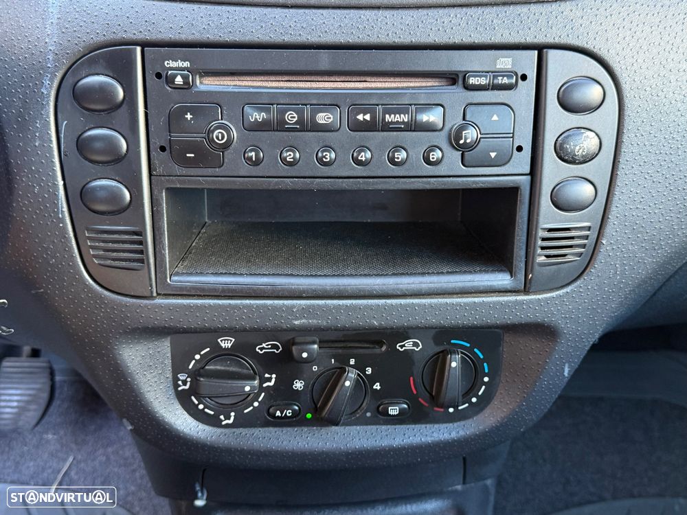 Citroën C3 1.1 SX + - 21