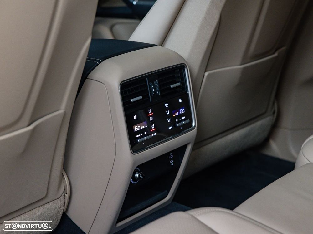 Porsche Cayenne Coupé E-Hybrid Platinum Edition - 33