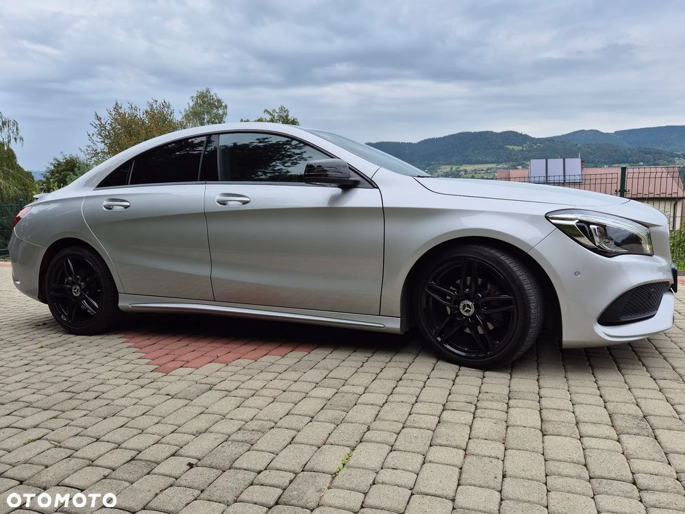 Mercedes-Benz CLA 180 7G-DCT AMG Line - 12