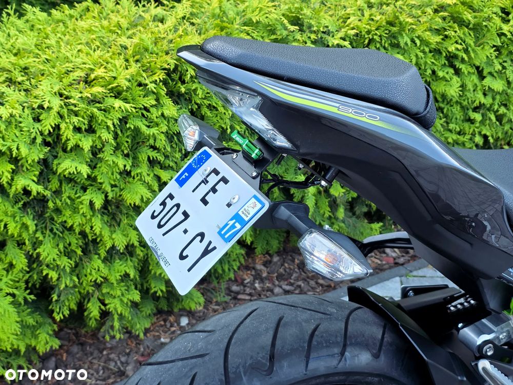 Kawasaki Z 900 - 12
