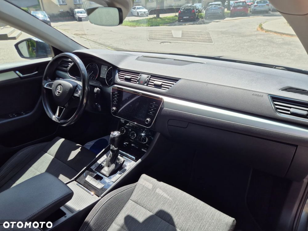 Skoda Superb 2.0 TDI Ambition DSG7 - 11