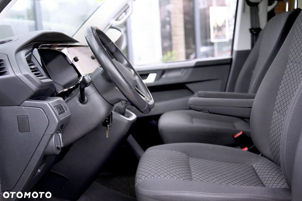 Volkswagen Multivan - 15