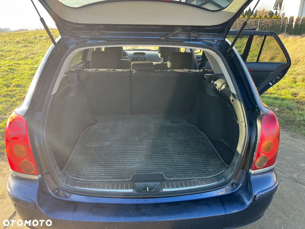 Toyota Avensis 1.8 VVT-i Sol - 10