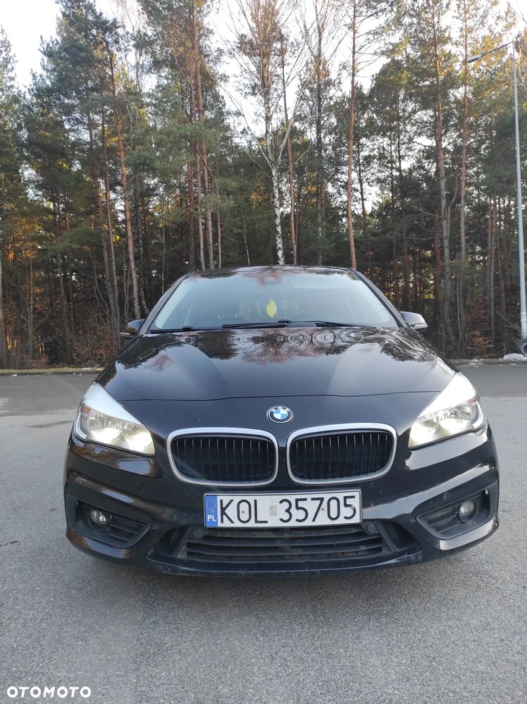 BMW Seria 2 218d - 12
