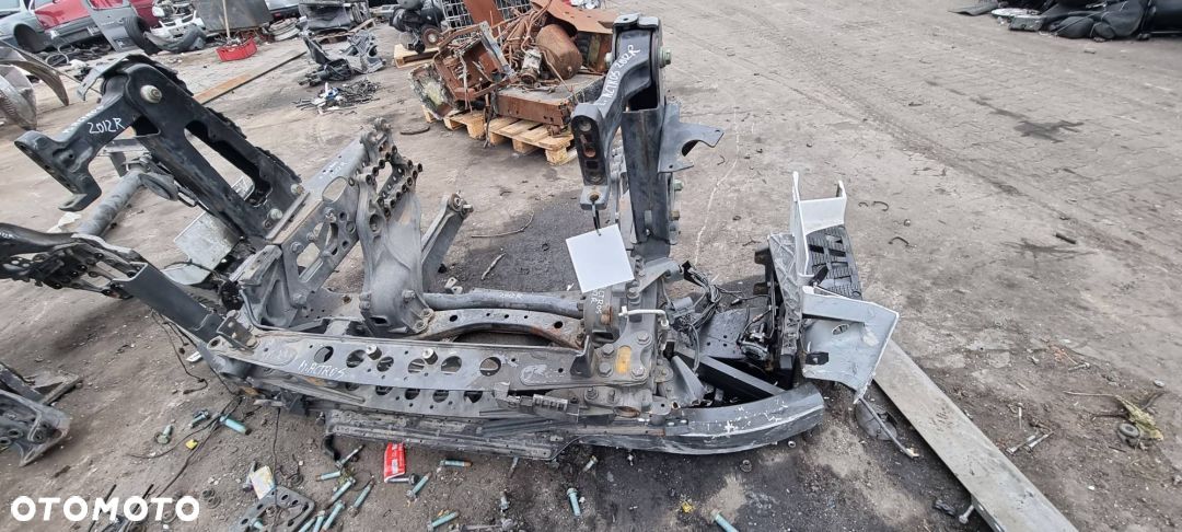 BELKA PRZÓD MERCEDES ACTROS MP4 ZAWIESZENIE - 1