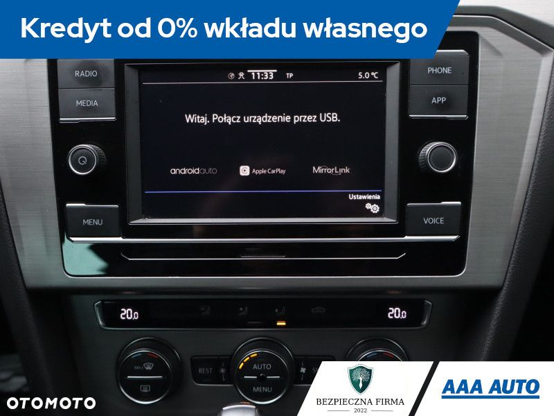 Volkswagen Passat - 24