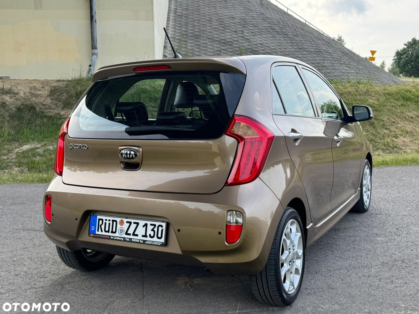 Kia Picanto 1.2 Fifa World Cup Edition - 22